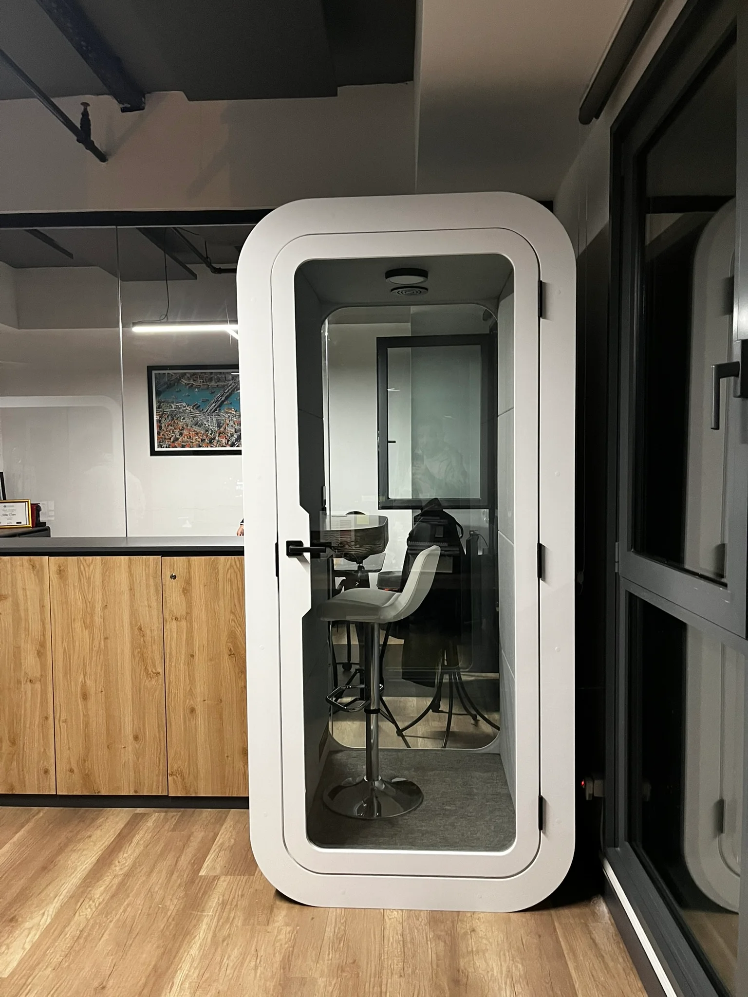 Pure Energy telefon görüşme kabini referansı