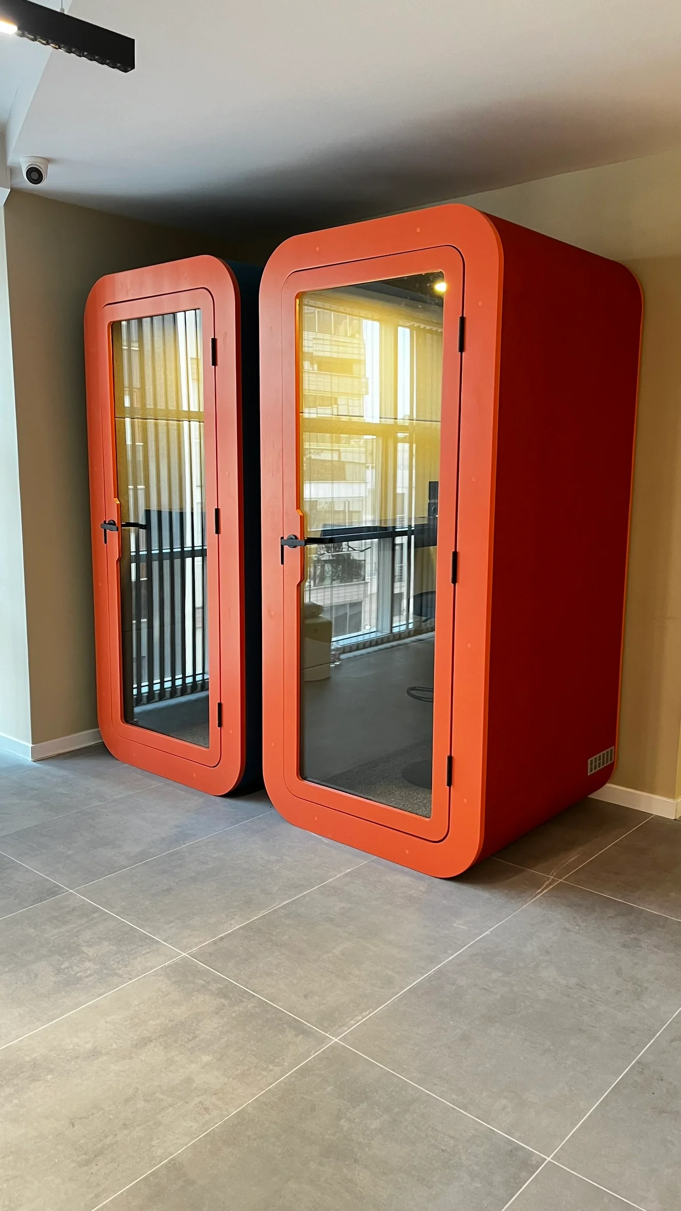 Remax genel merkez telefon kabini referansı